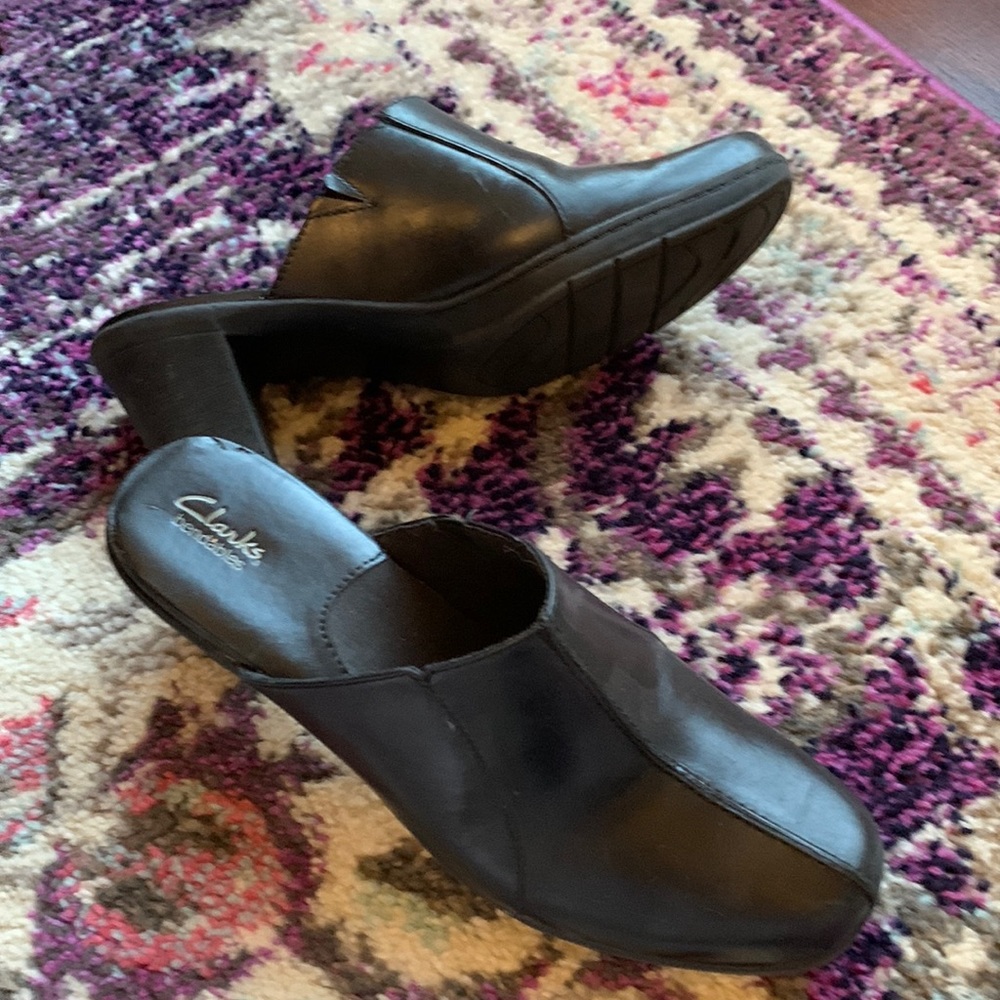 ❤️Clarks bendables 81796 leather slip on mules in black size 10 medium